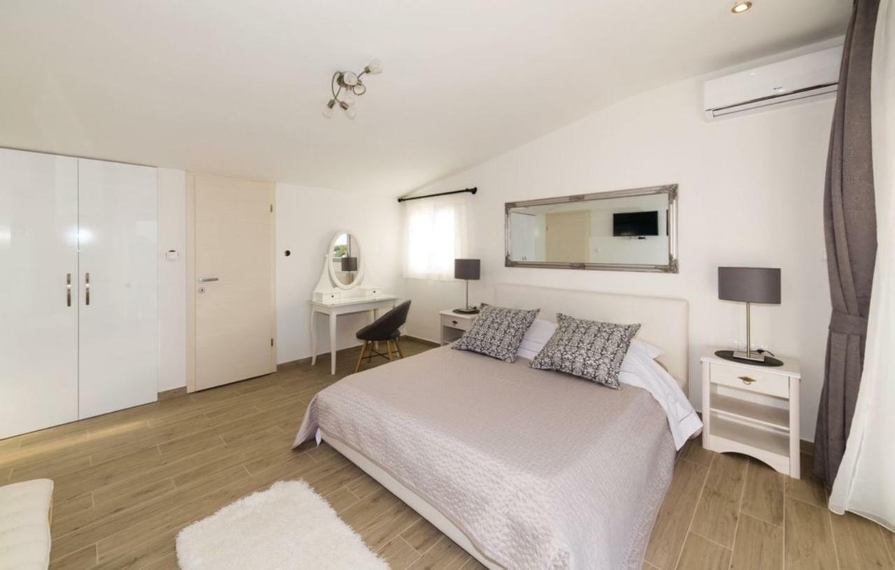 Luxury Villa Vela Rina Mali Drvenik Bagian luar foto
