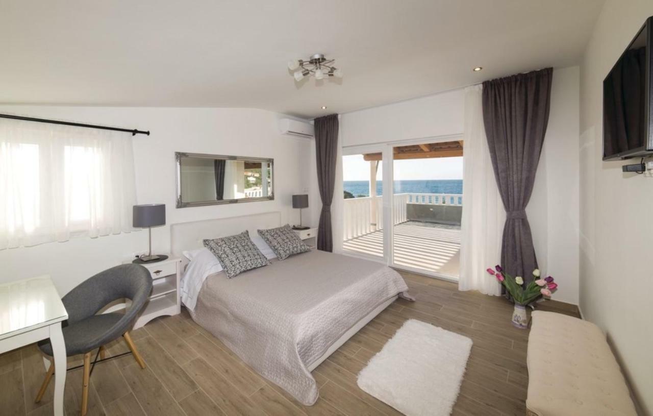 Luxury Villa Vela Rina Mali Drvenik Bagian luar foto